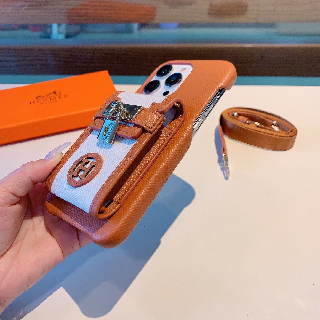 Bagsaaa H**me5 Kelly Brown Phone Case