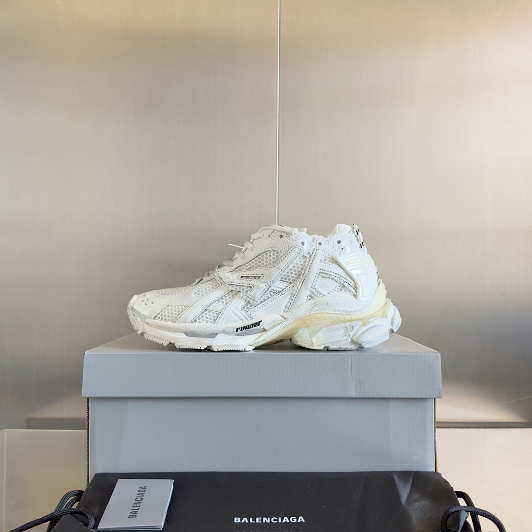 Bagsaaa Ba1en*iaga Runner panelled trainers White