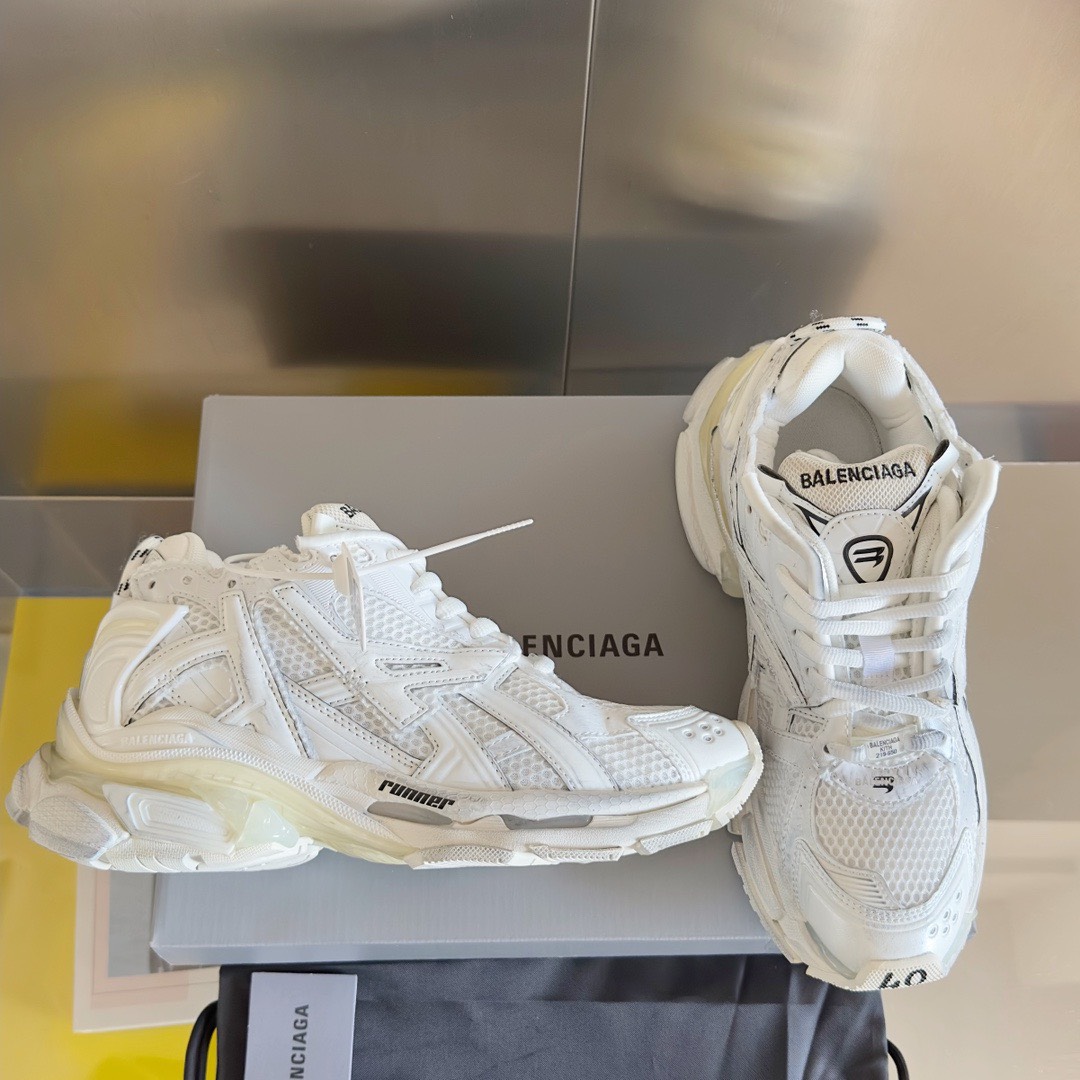Bagsaaa Ba1en*iaga Runner panelled trainers White