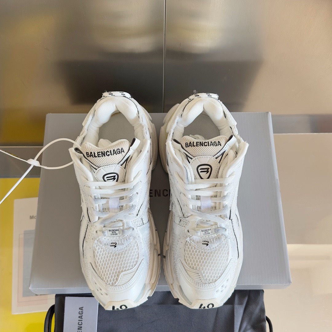 Bagsaaa Ba1en*iaga Runner panelled trainers White