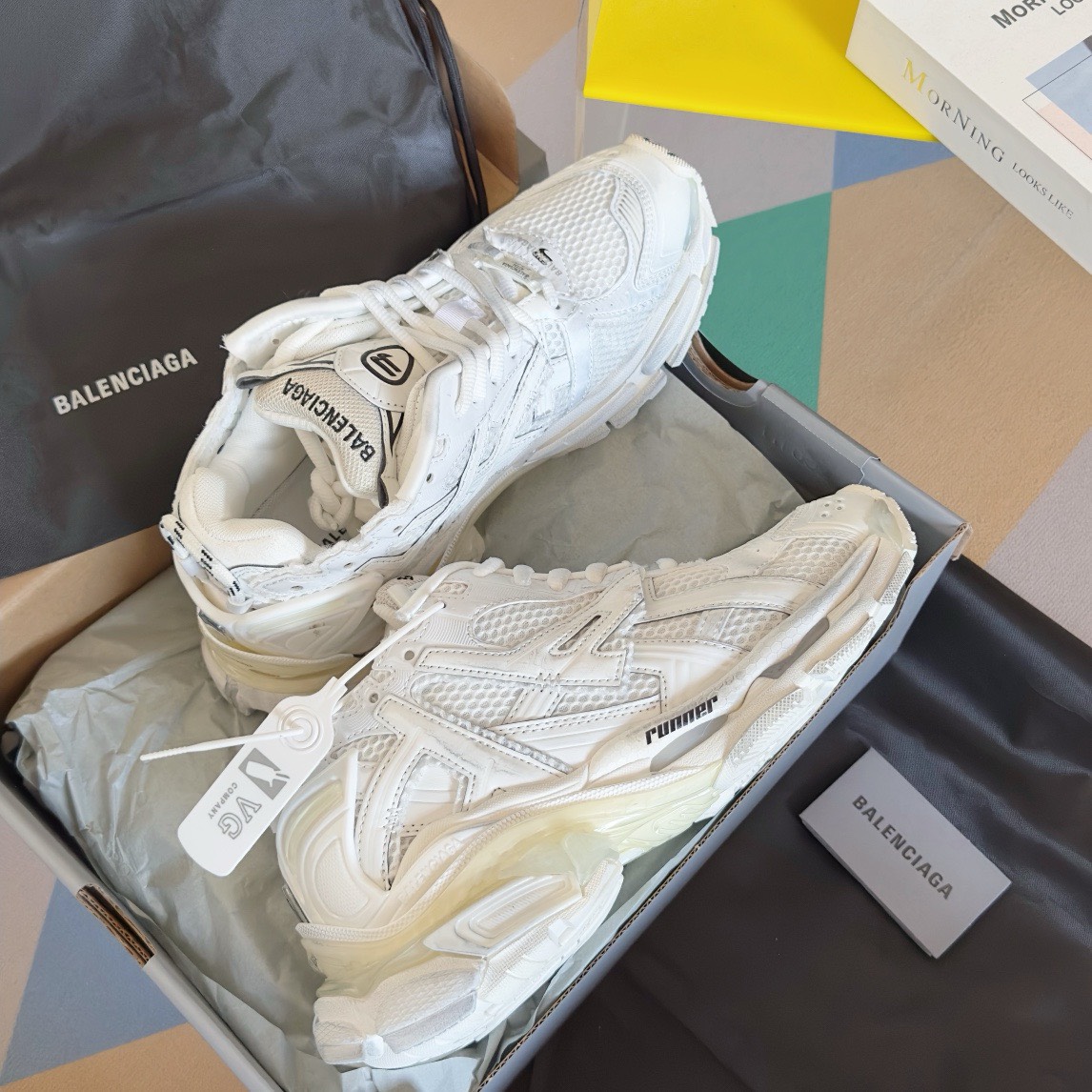 Bagsaaa Ba1en*iaga Runner panelled trainers White