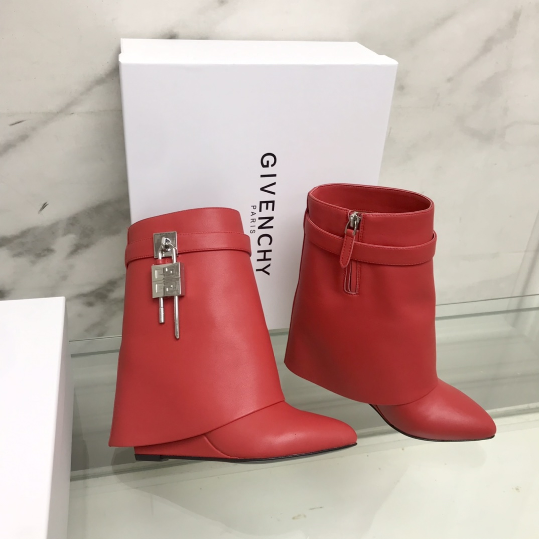 Bagsaaa Givenchy Shark Lock Ankle Short Boots in red leather