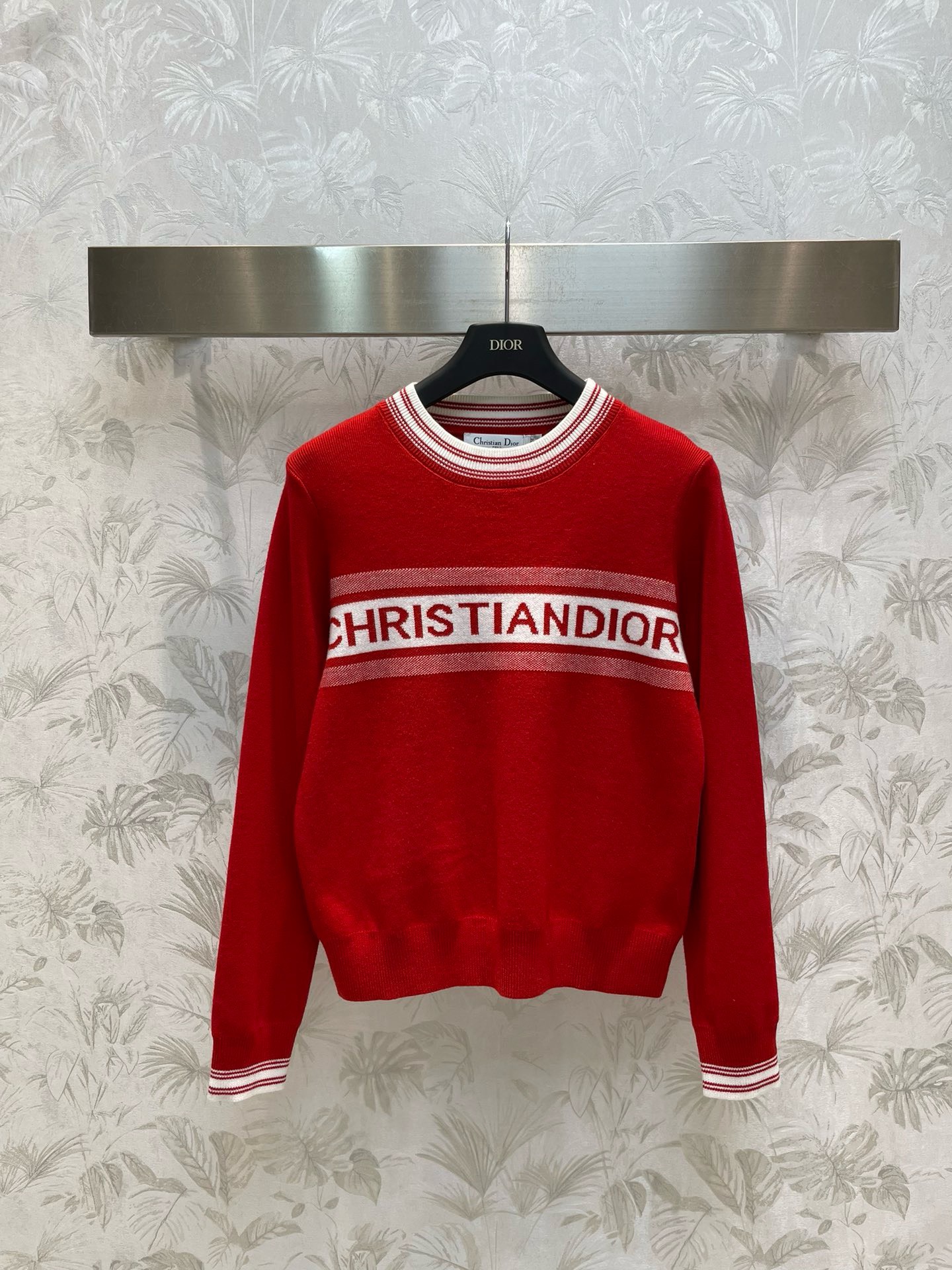Bagsaaa D10r Round-Neck Red Sweater