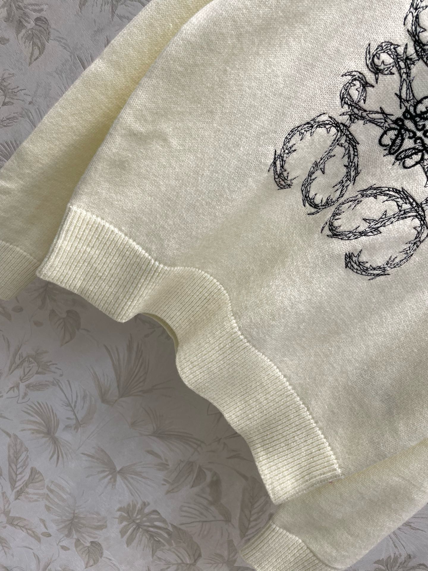 Bagsaaa L0ew* Sweatshirt In White