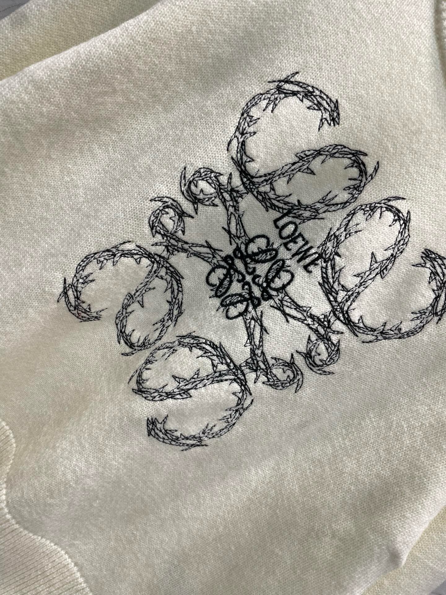 Bagsaaa L0ew* Sweatshirt In White