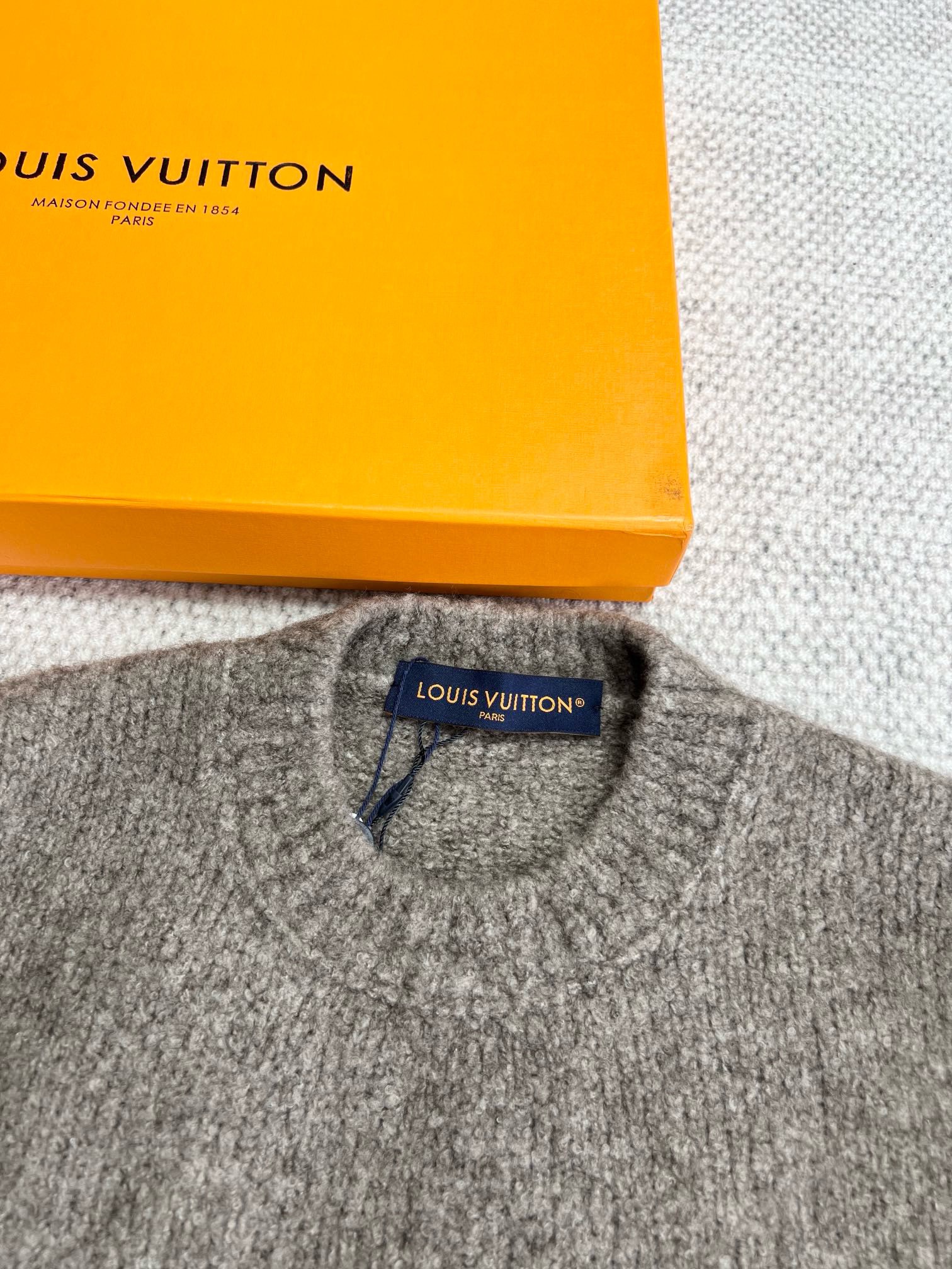 Bagsaaa L0vis Vvtt0n Sweatshirt Grey
