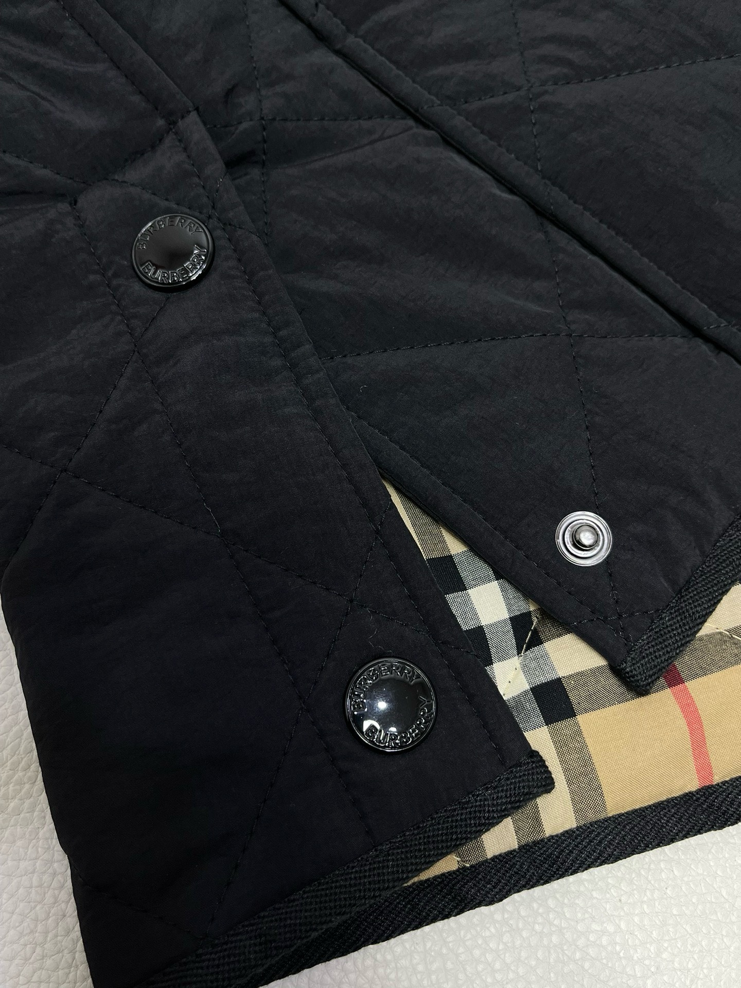 Bagsaaa Bv*b*rry Quilted jacket in black