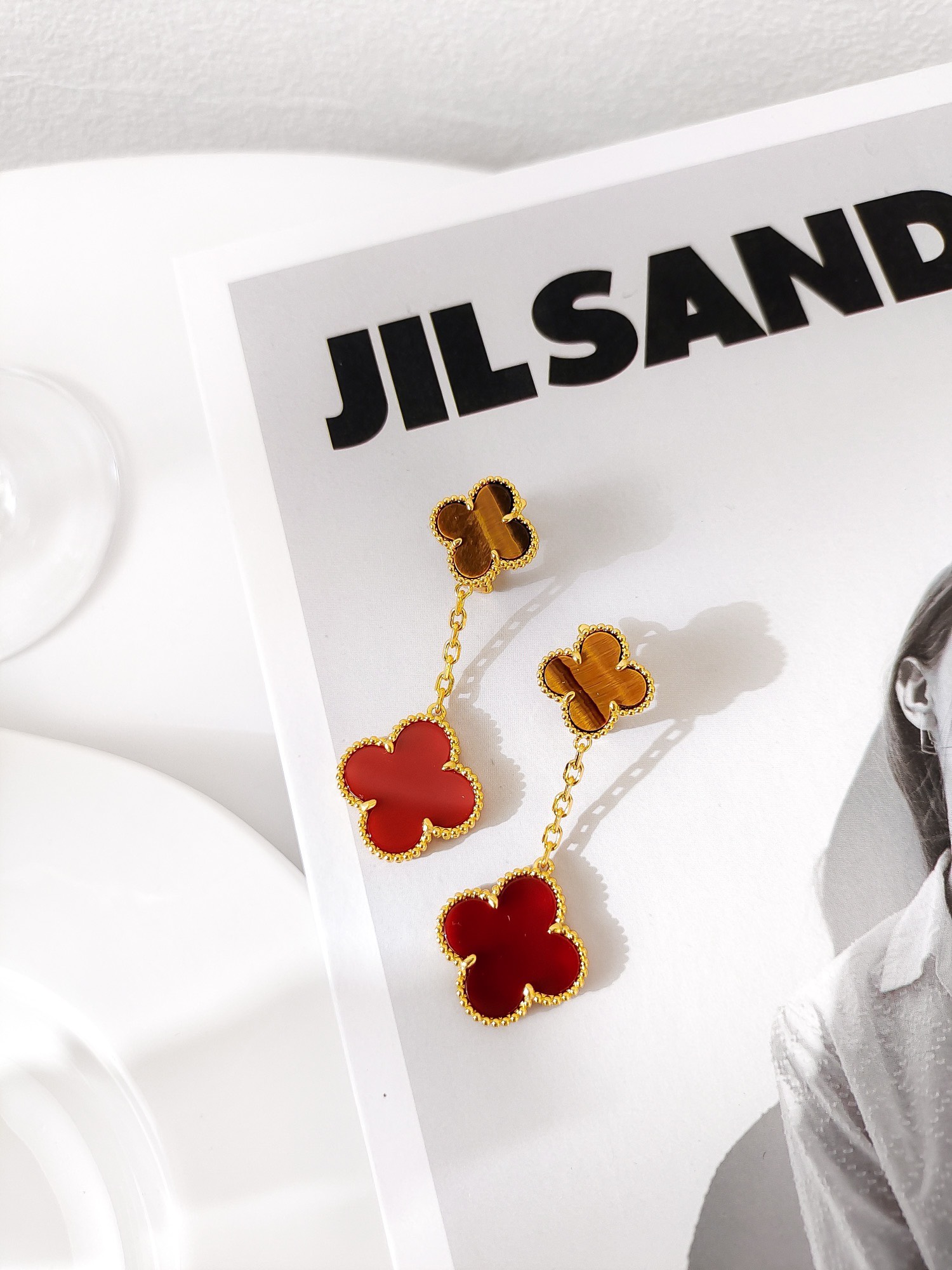 Bagsaaa Cleef & Arpels Magic Alhambra Tiger Eye Carnelian Earrings