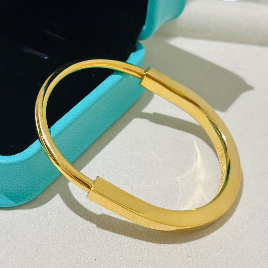 Bagsaaa T*f*ny & Co Bangles Classics Geometric Lock