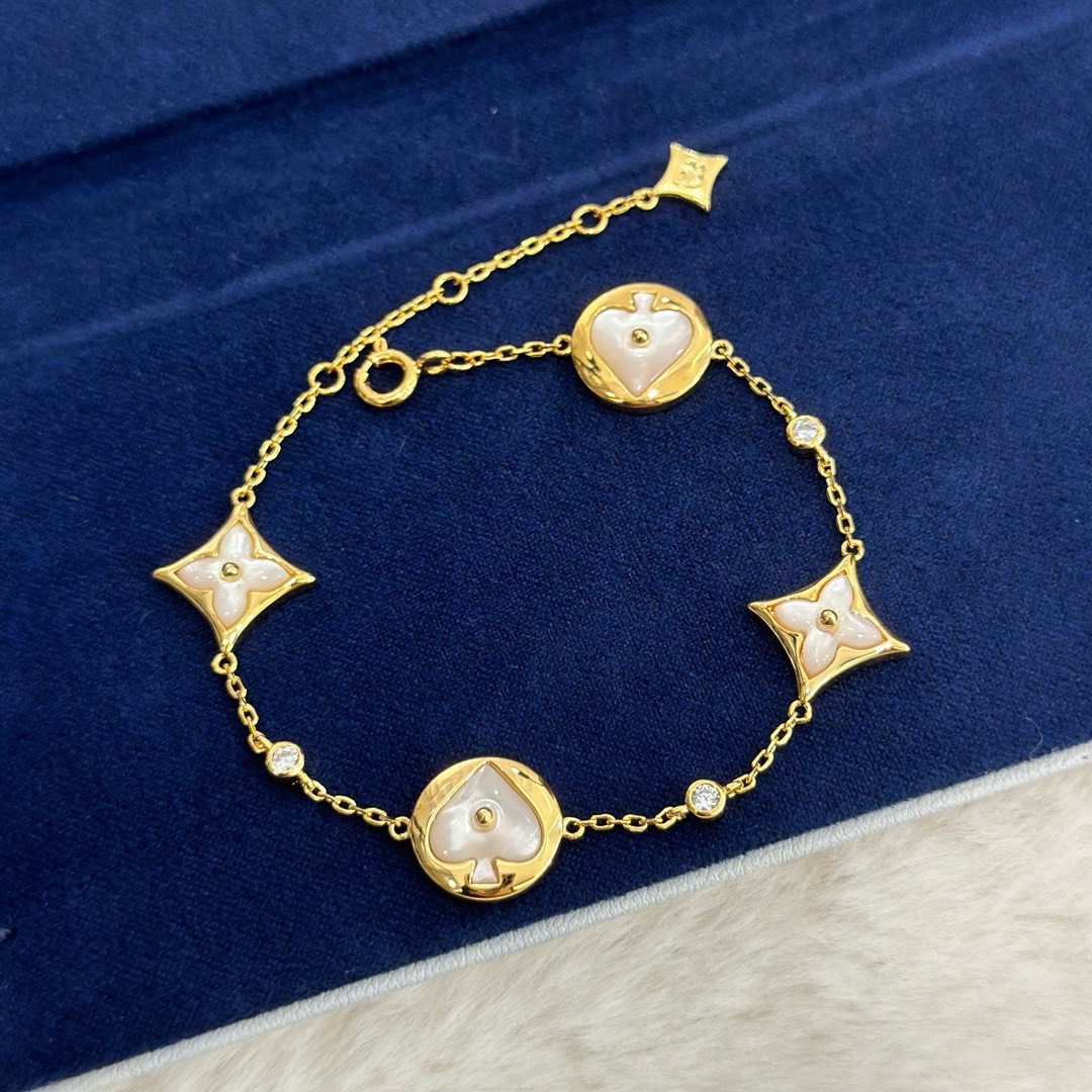 Bagsaaa L0vis Vvtt0n 18K Monogram D1am0nd & Mother Of Pearl Bracelet