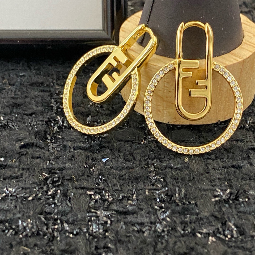 Bagsaaa F**di O Lock Earrings Gold-Colored