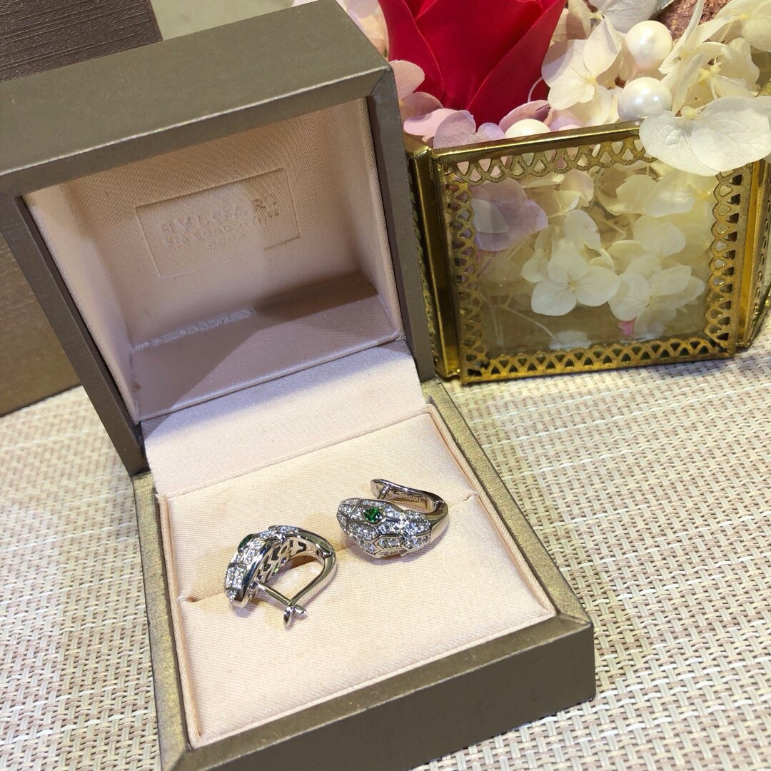 Bagsaaa Bv1g*ai D1am0nd Half Loop Earrings