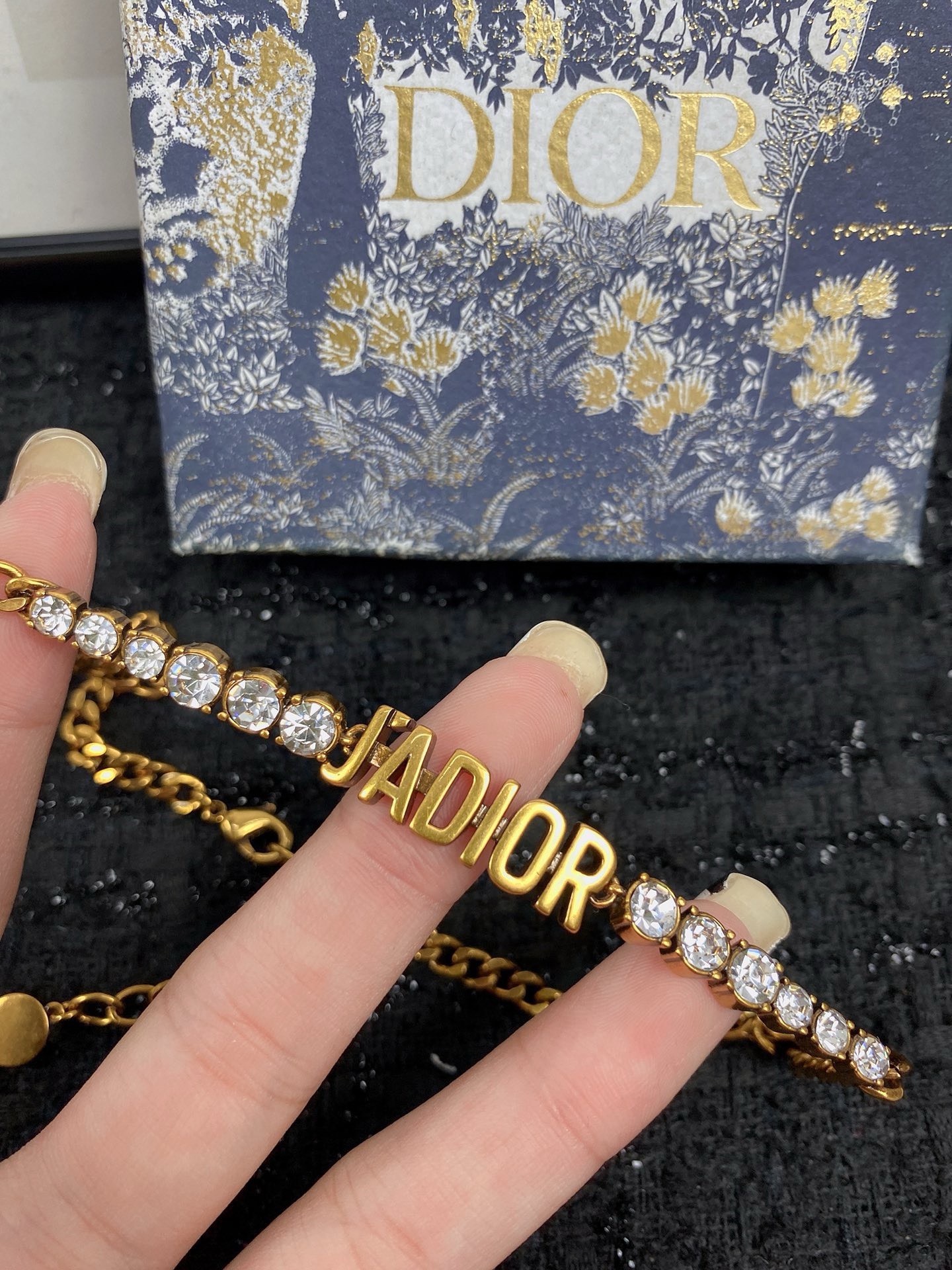 Bagsaaa D10r Gold with Crtystal Necklace