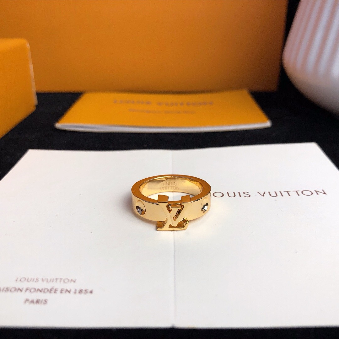 Bagsaaa L0vis Vvtt0n Gold Ring