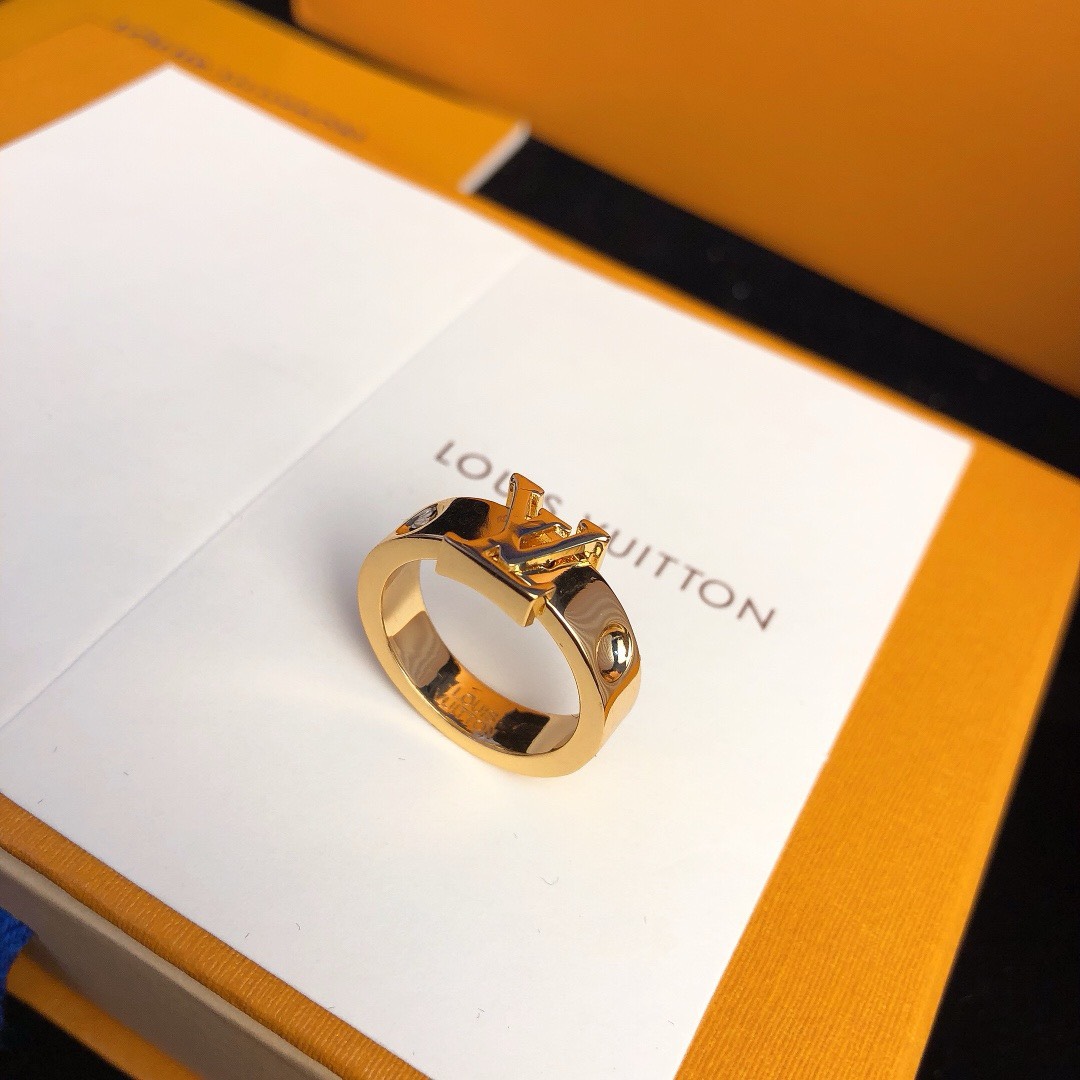 Bagsaaa L0vis Vvtt0n Gold Ring
