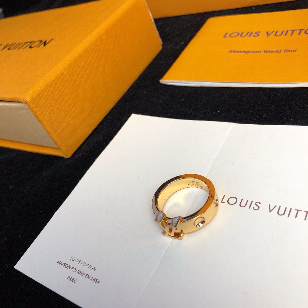 Bagsaaa L0vis Vvtt0n Gold Ring