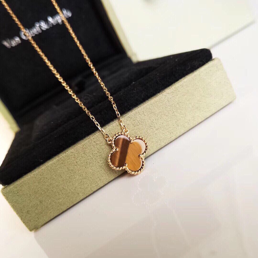 Bagsaaa V*n Cl**f & Arp*1s - Vintage Alhambra Tiger Eye Pendant