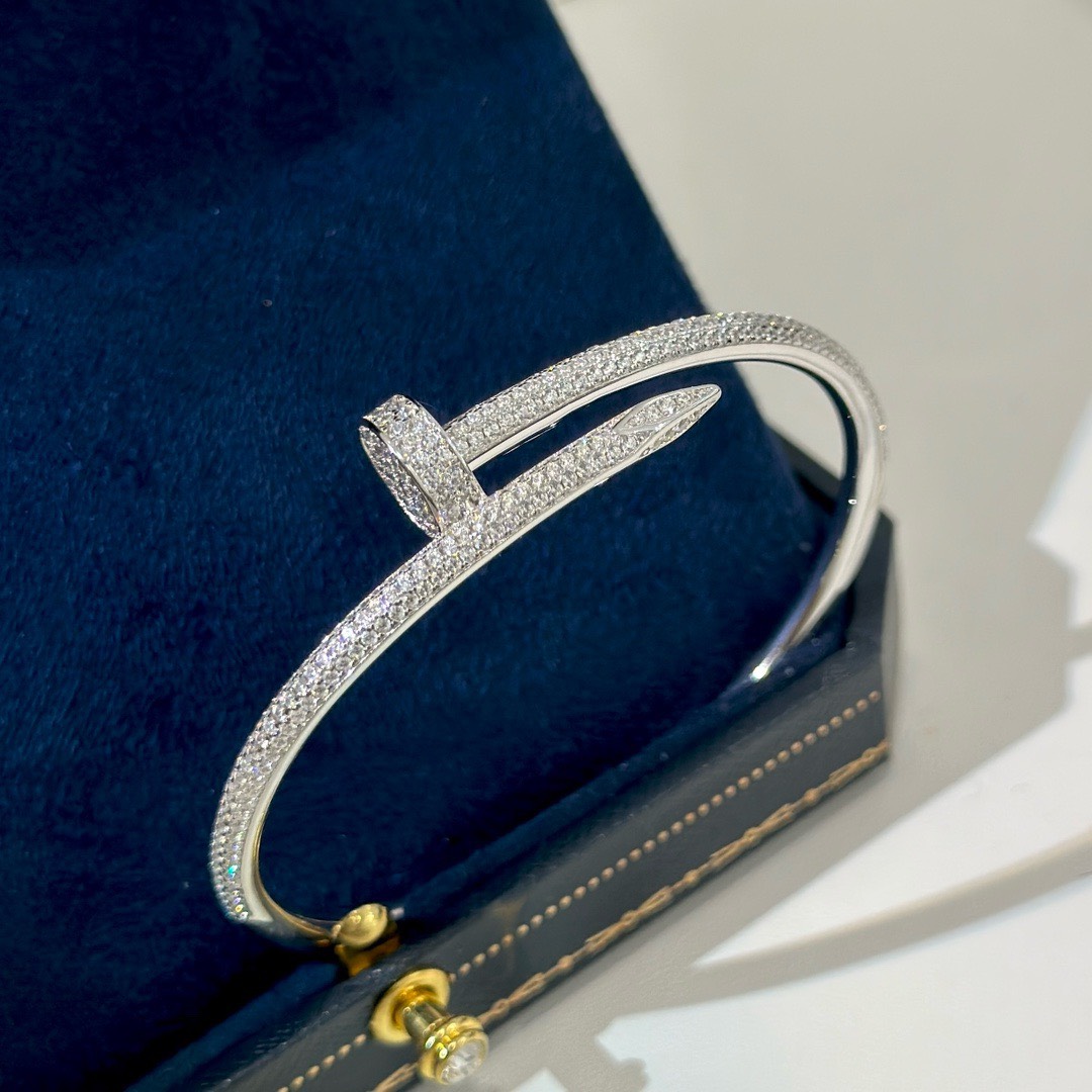 Bagsaaa Ca*t1er Juste un clou bracelet in white gold and D1am0nds