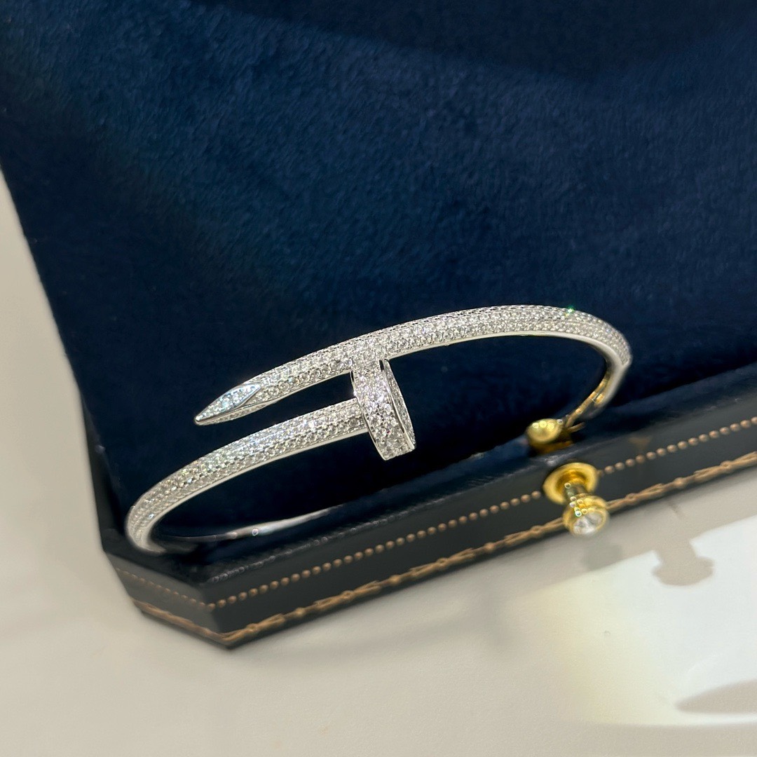 Bagsaaa Ca*t1er Juste un clou bracelet in white gold and D1am0nds