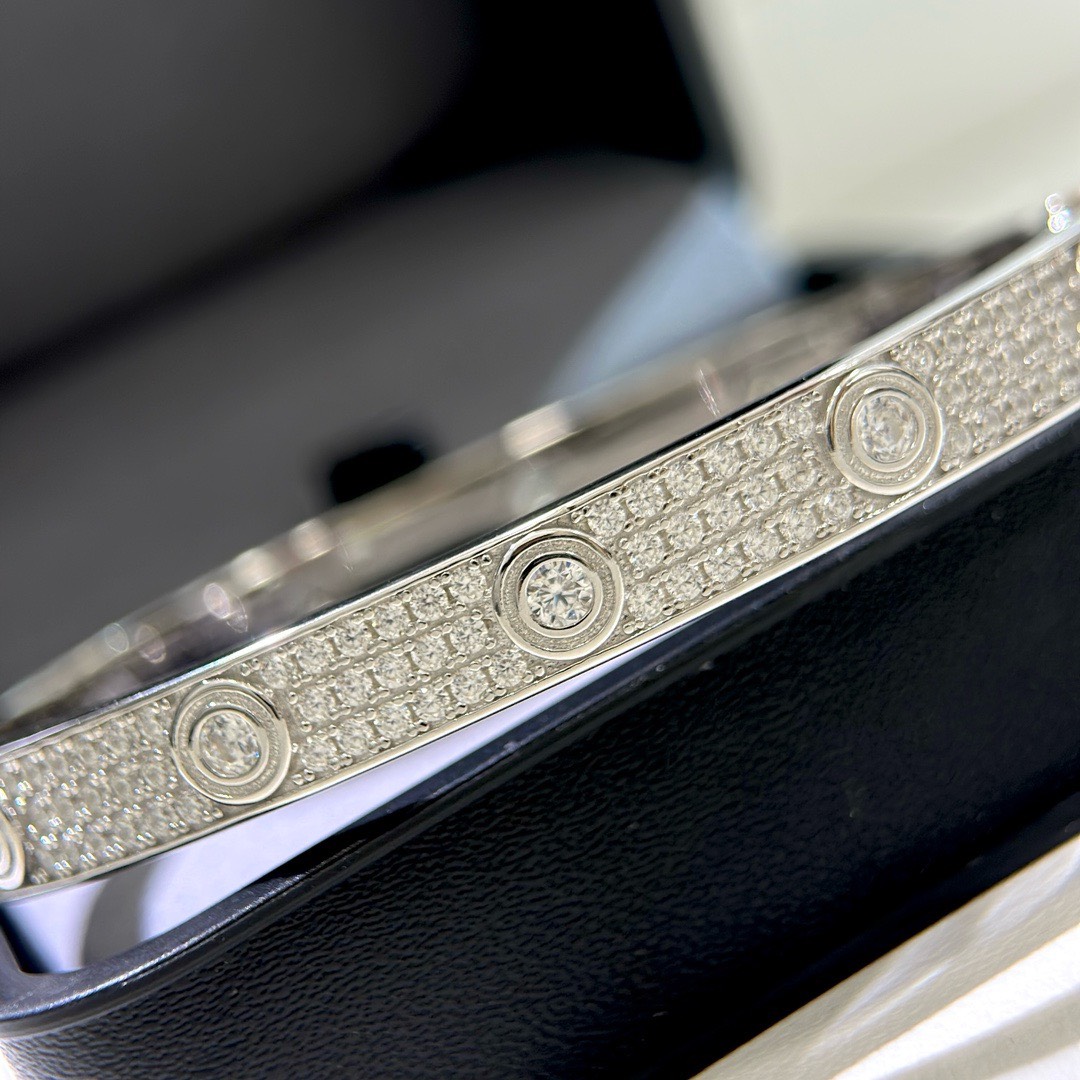 Bagsaaa Ca*t1er Love Bracelet 18K White Gold D1am0nd-Paved