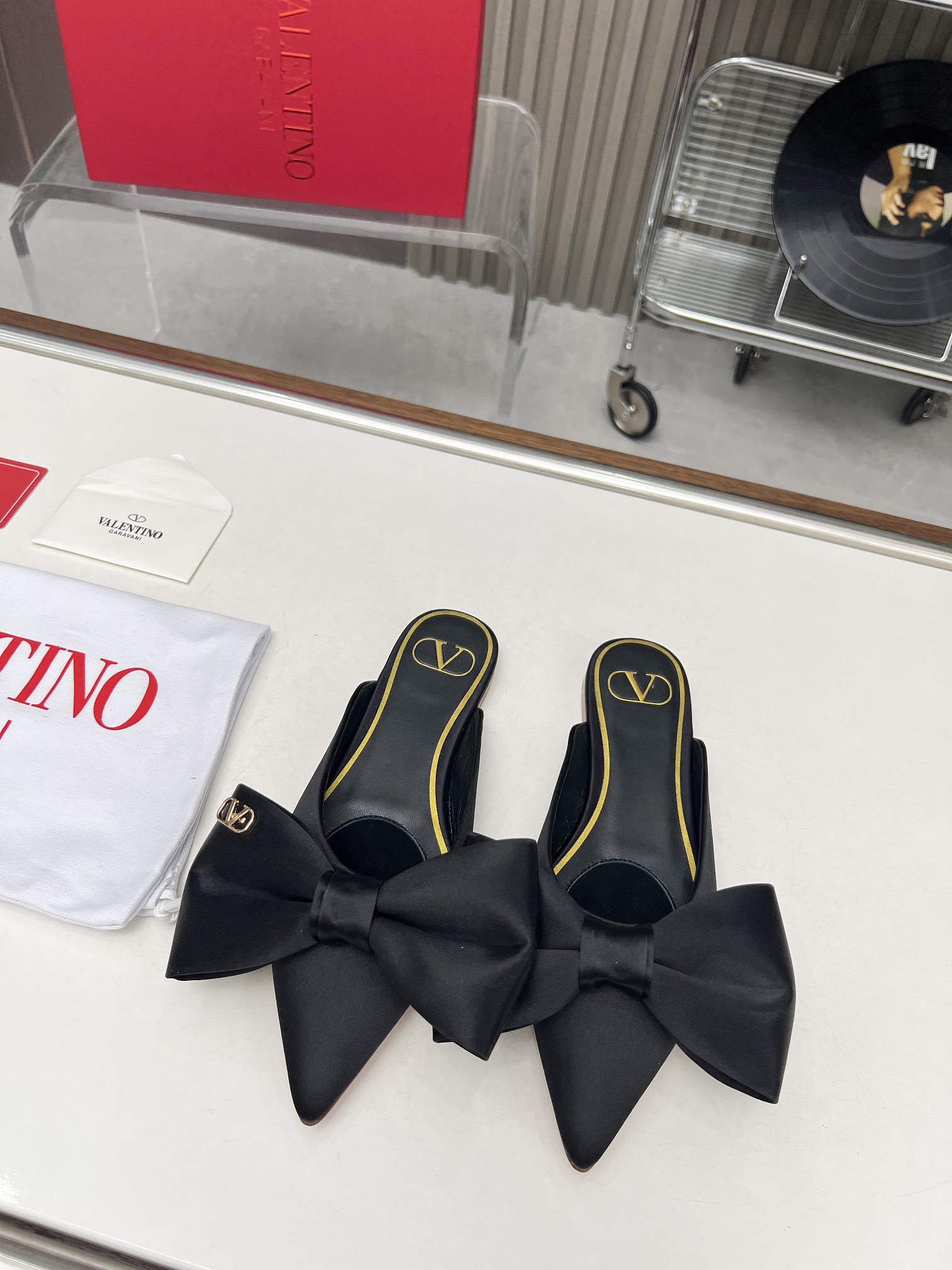 Bagsaaa Va1e*ntin0 Bow Black Mules