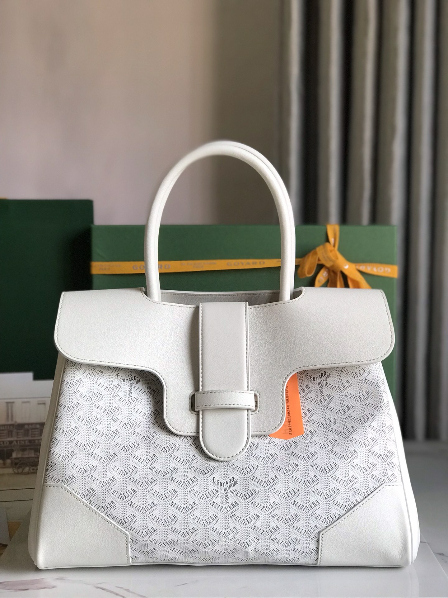 Bagsaaa G09ard White Saigon Bag - 34x18x24cm
