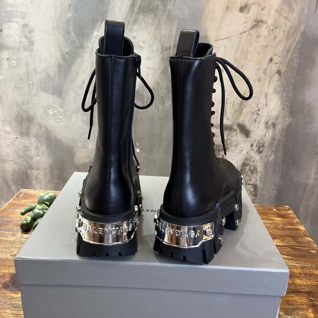 Bagsaaa Ba1en*iaga Black Leather Bulldozer Boot