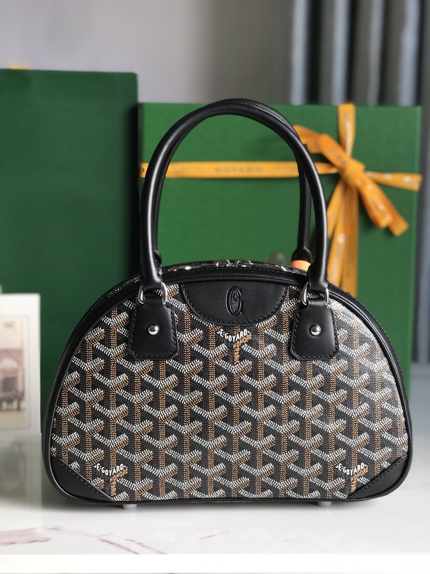 Bagsaaa G09ard Saint Jeanne Black Bag - 26×17×8cm