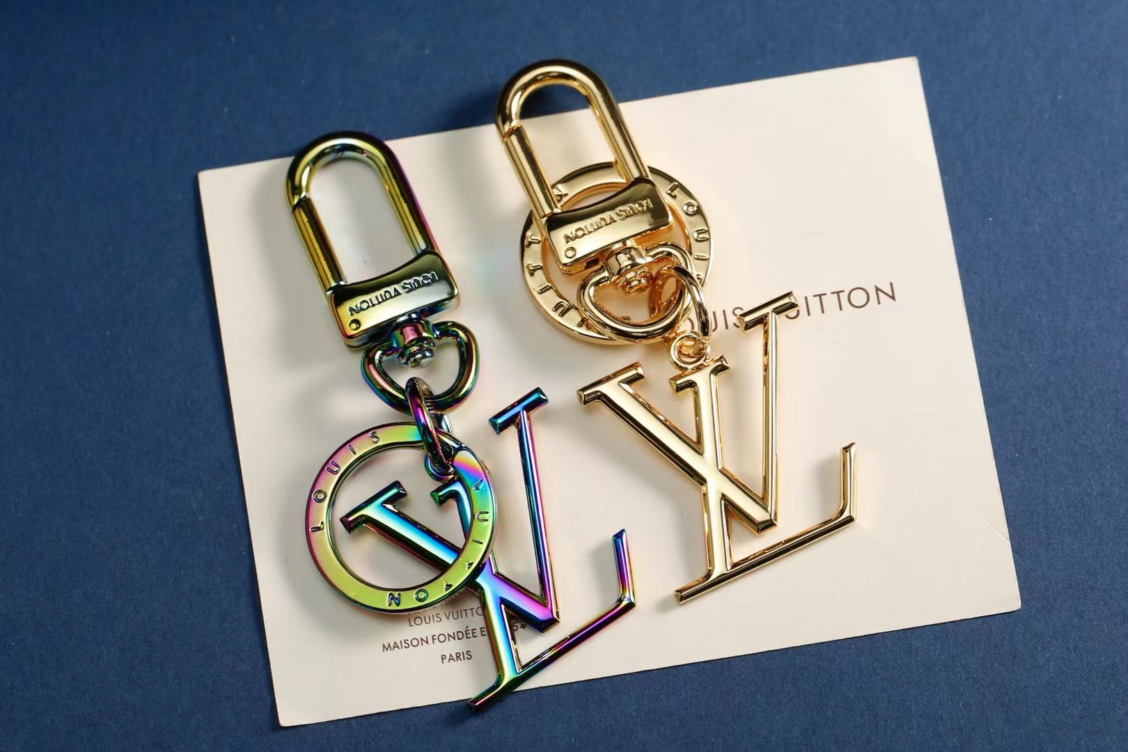 Bagsaaa L0vis Vvtt0n LV Circle Keychains and Bag Hanging Accessories