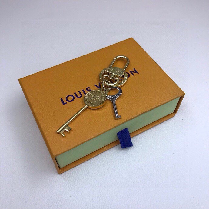 Bagsaaa L0vis Vvtt0n Circle Key Chain and Bag Charm