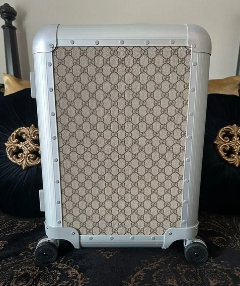 Bagsaaa Gvc*1 Porter cabin plus trolley in beige and ebony Svp*me