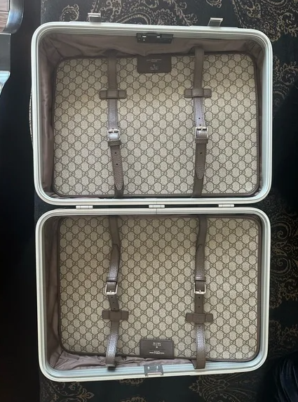 Bagsaaa Gvc*1 Porter cabin plus trolley in beige and ebony Svp*me
