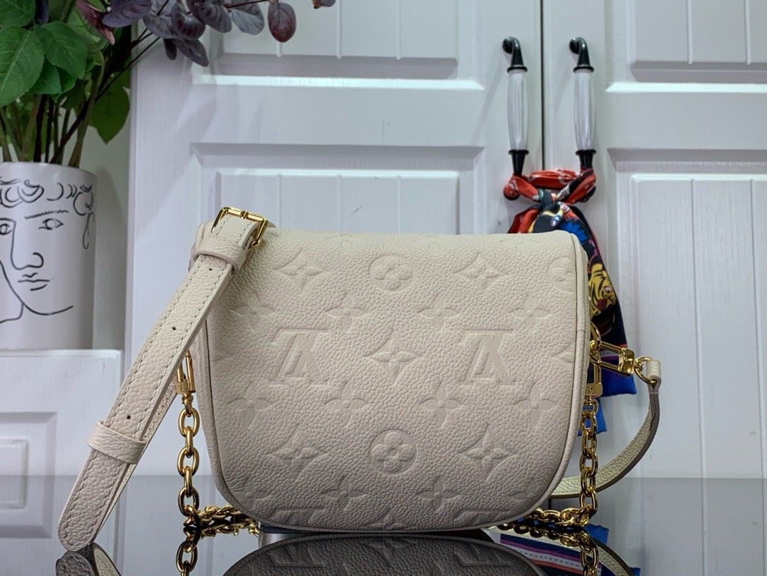 Bagsaaa L0vis Vvtt0n Mini Bumbag White - 17x12x9.5cm