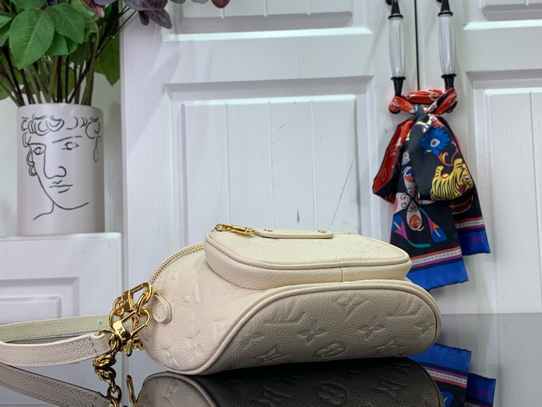 Bagsaaa L0vis Vvtt0n Mini Bumbag White - 17x12x9.5cm