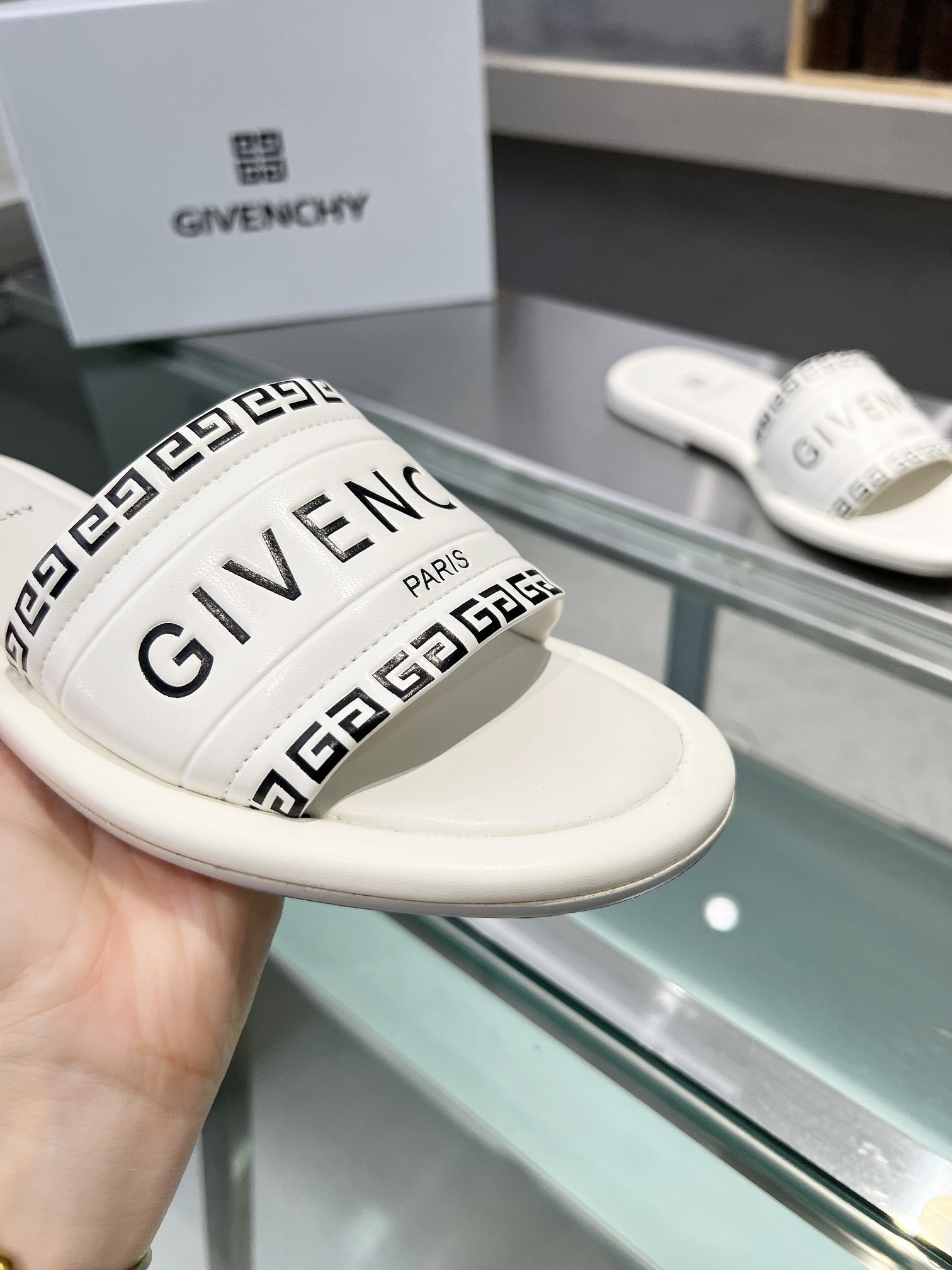 Bagsaaa Givenchy White Slides