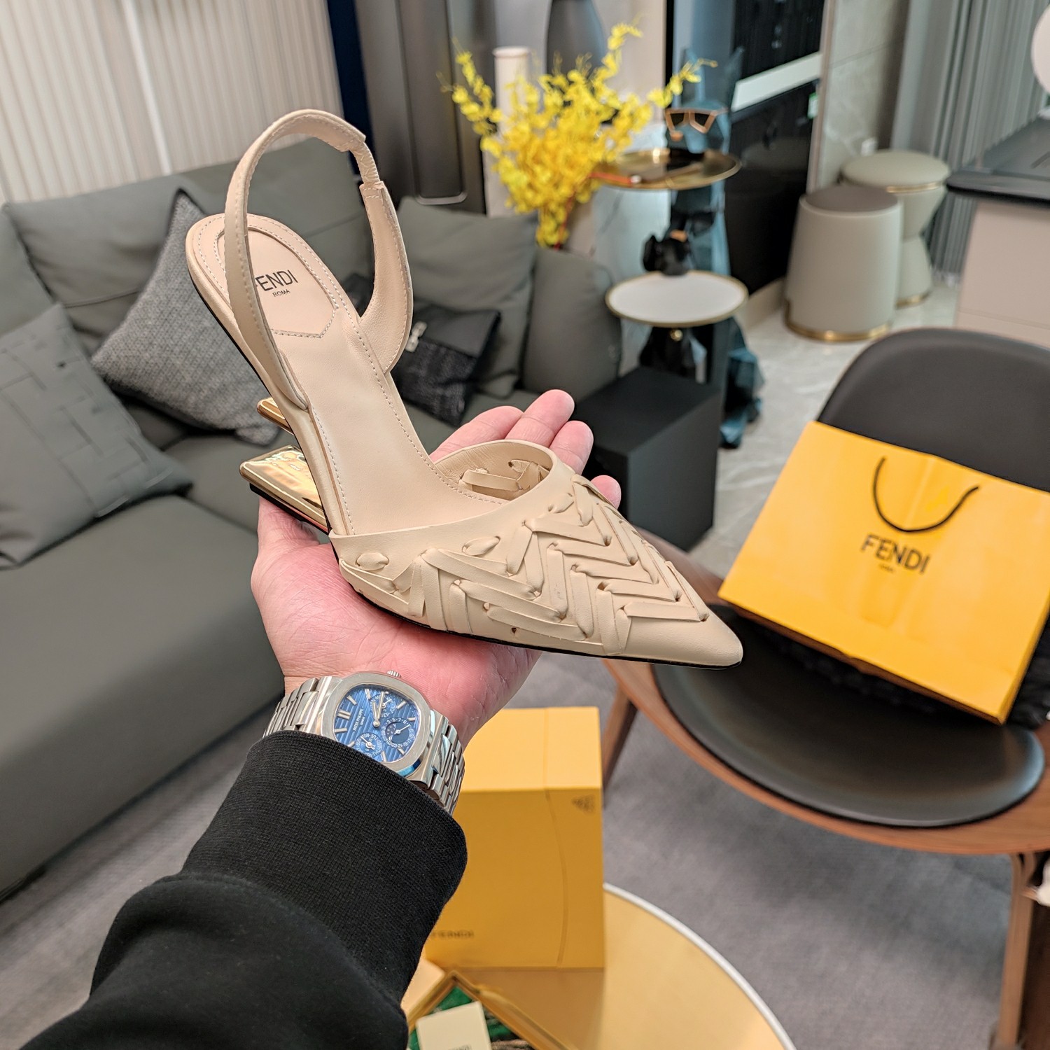 Bagsaaa F**di First Slingback Pump In White Leather
