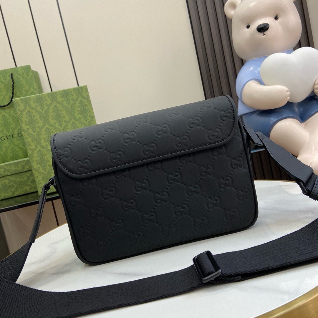 Bagsaaa Gvc*1 Crossbody Bag in black