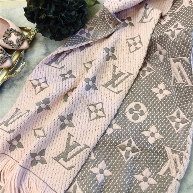 Bagsaaa L0vis Vvtt0n Monogram scarf in pink 170cm x 30cm