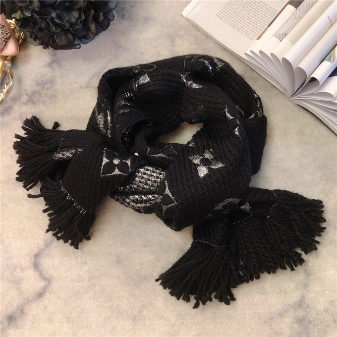 Bagsaaa L0vis Vvtt0n Monogram scarf in black 170cm x 30cm