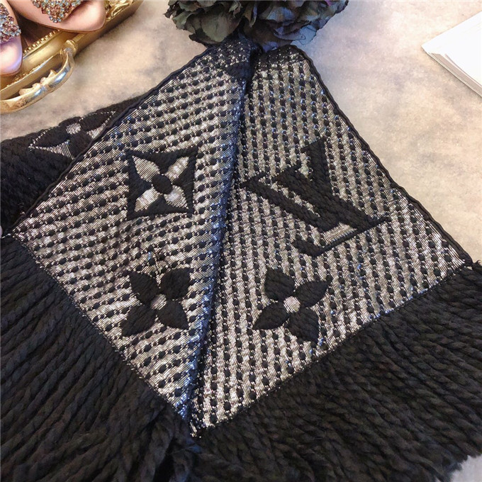 Bagsaaa L0vis Vvtt0n Monogram scarf in black 170cm x 30cm