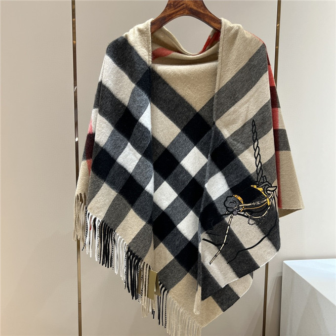 Bagsaaa Bv*b*rry Cape In Brown 167cm x 85cm