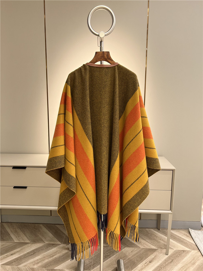 Bagsaaa H**me5 Poncho In Yellow 171cm x 142cm
