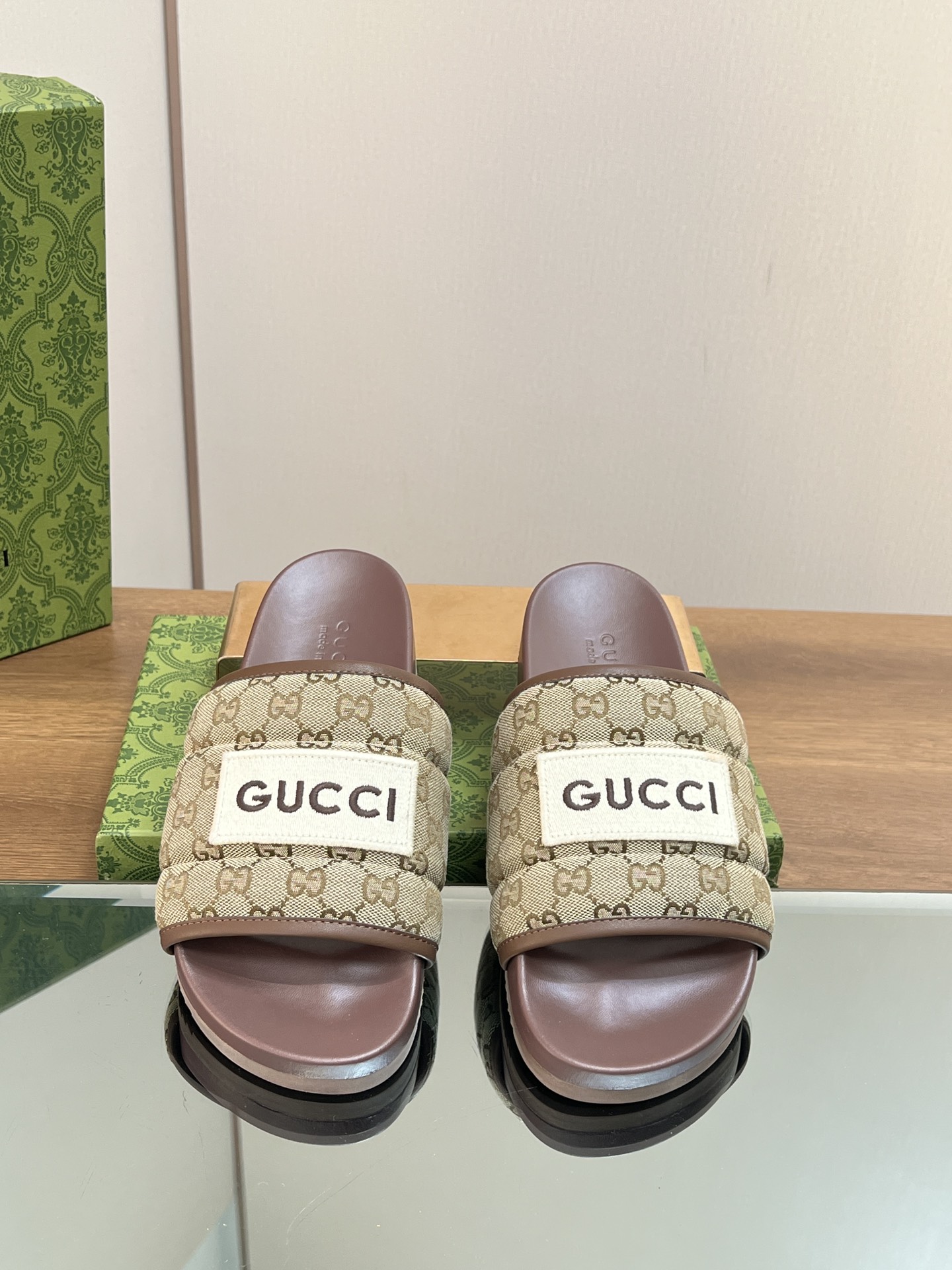 Bagsaaa Gvc*1 Slides Small GG Ebony In Brown