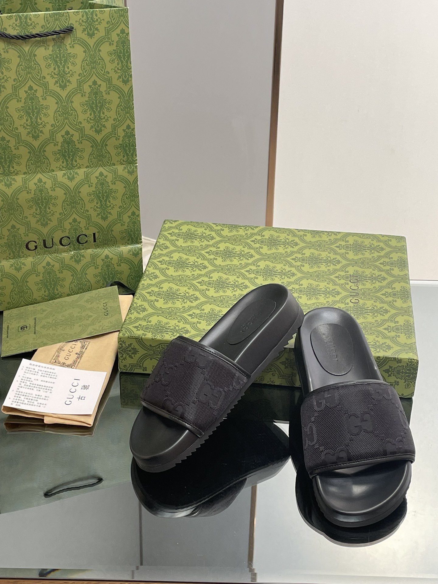Bagsaaa Gvc*1 Black Slides
