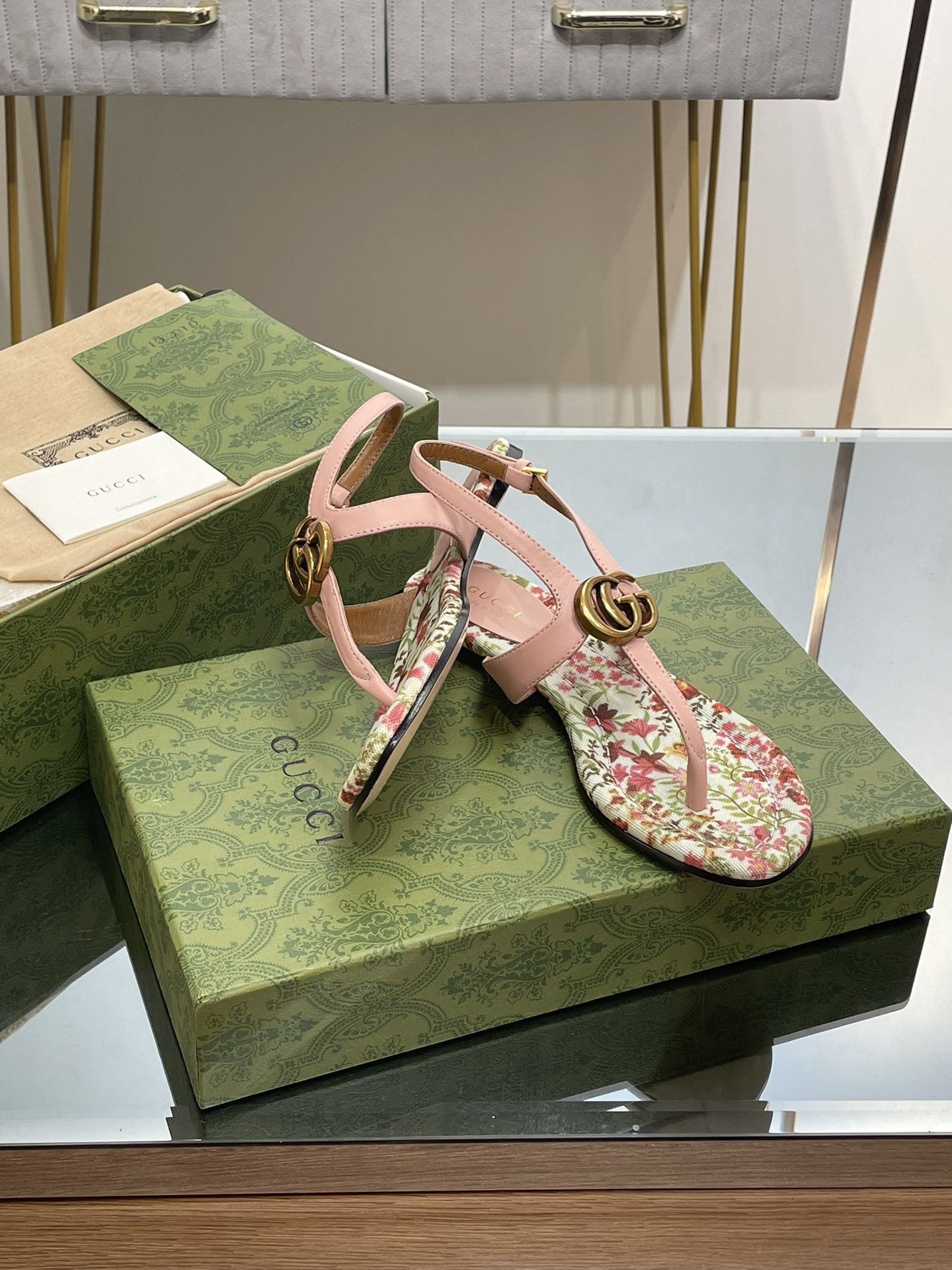 Bagsaaa Gvc*1 Double G leather thong sandals flower