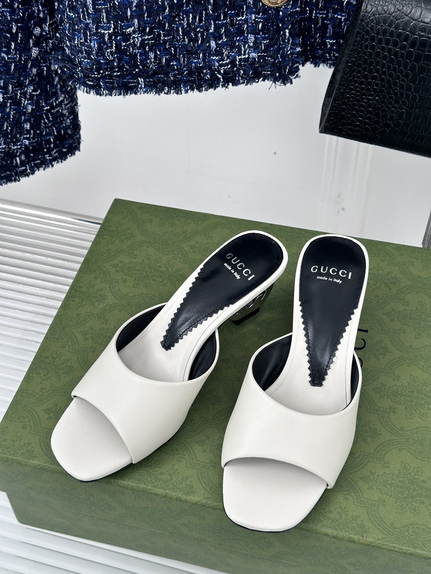 Bagsaaa Gvc*1 Blondie Sandals In White Leather