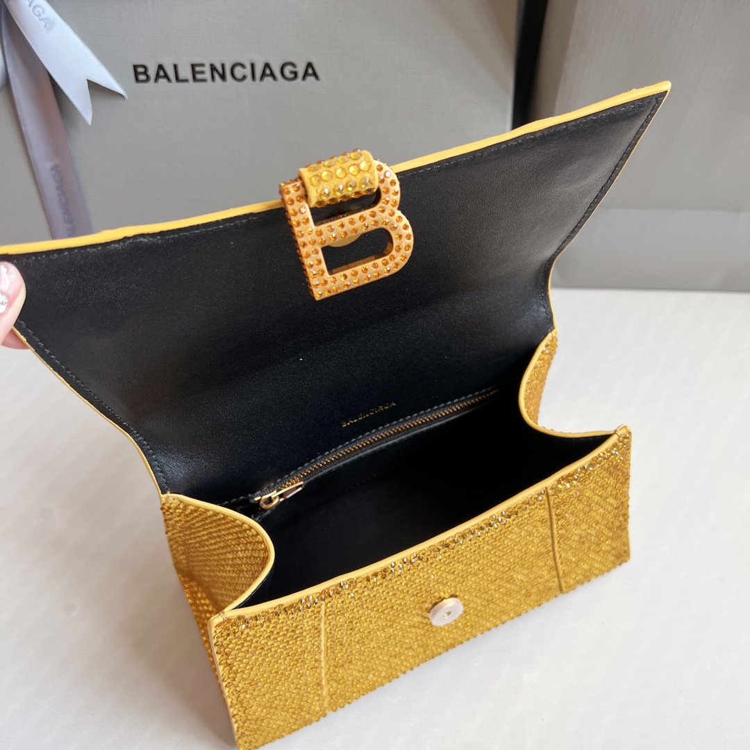 Bagsaaa Ba1en*iaga Hourglass In Yellow Crystal - 23x10x24cm