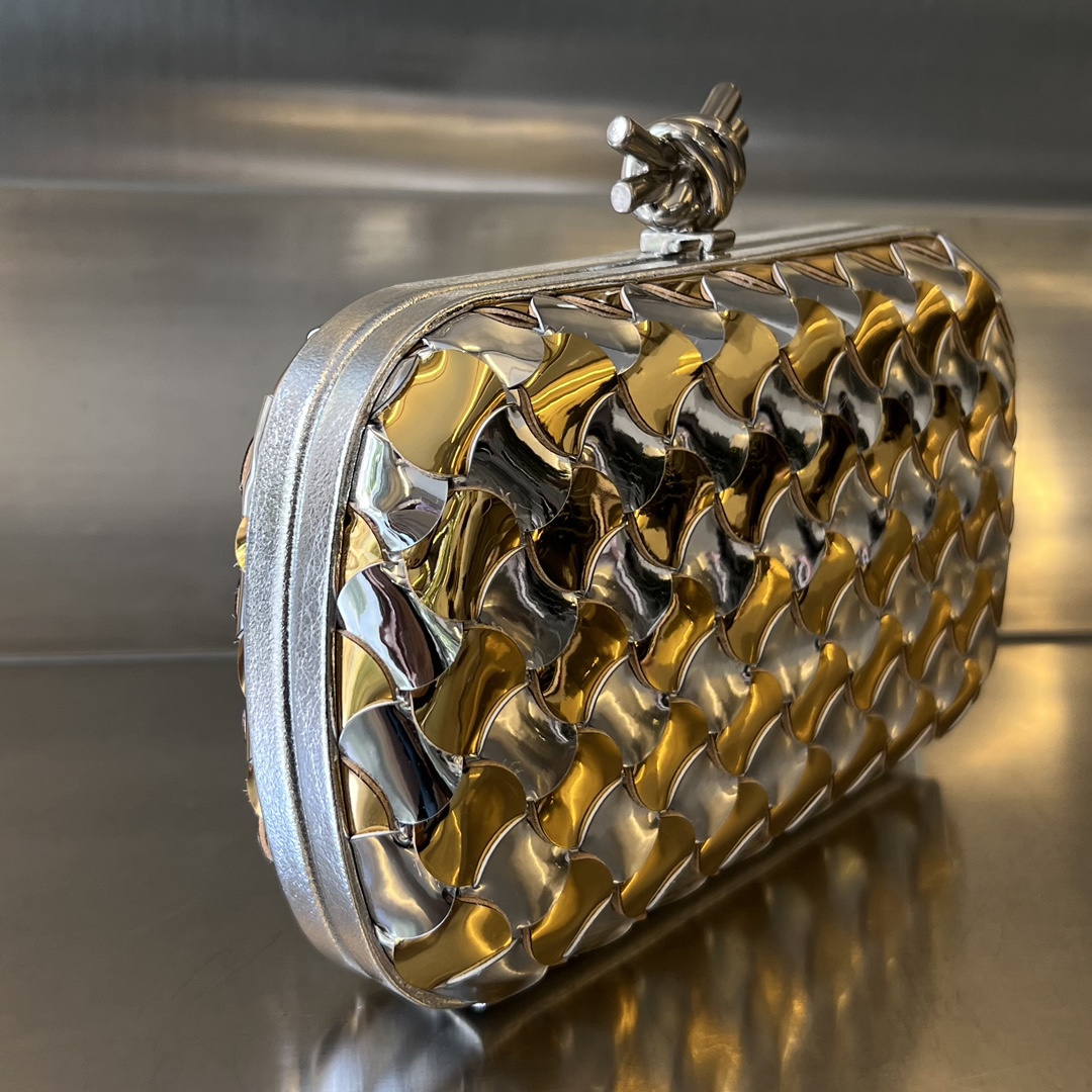 Bagsaa B0tt*ga Ven*ta Knot Silver & Gold - 19x11.5x5cm
