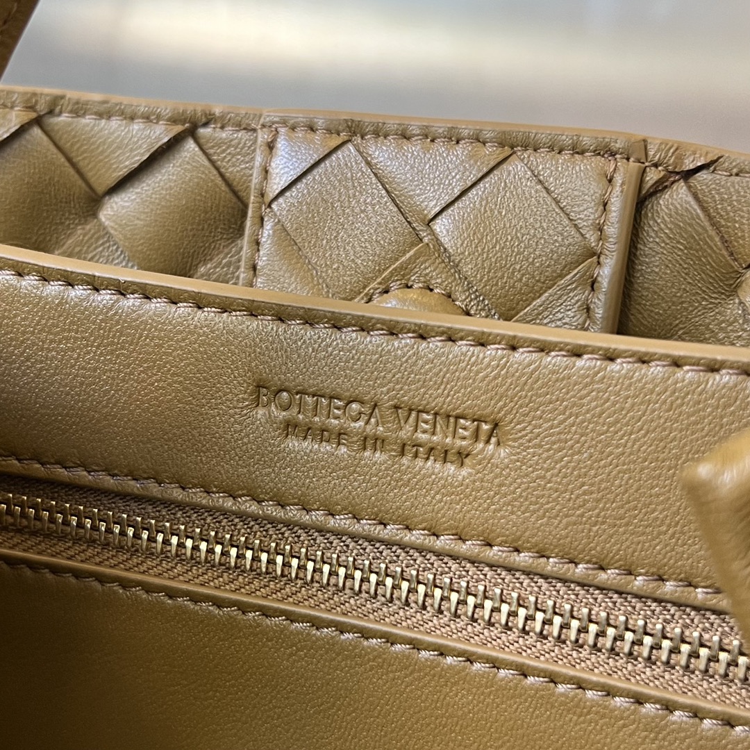 Bagsaaa B0tt*ga Ven*ta Andiamo Suede Brown - 25x22x10.5