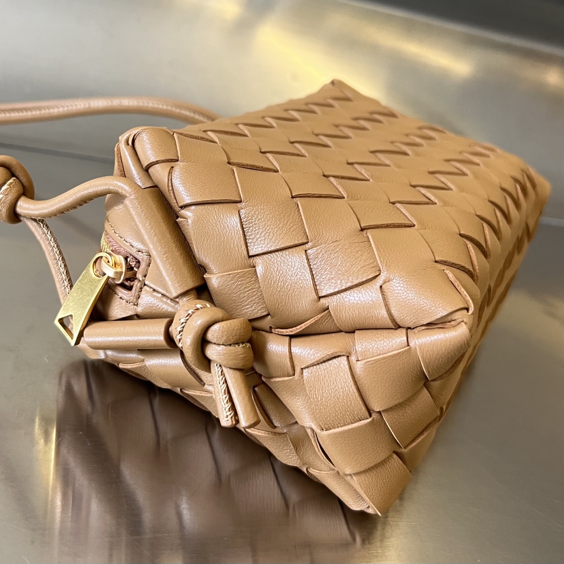 Bagsaaa B0tt*ga Ven*ta Loop Bag Light Brown - 17x10x6cm